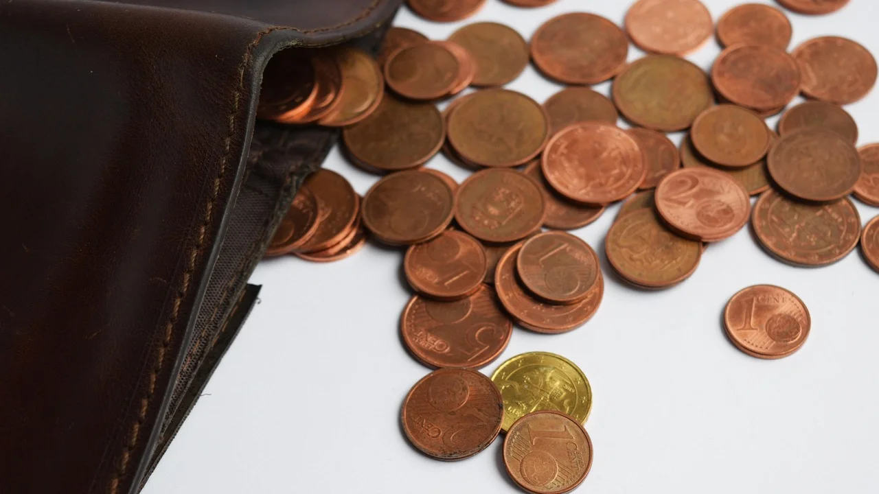 Atendimento bancário para esclarecer valores disponíveis
