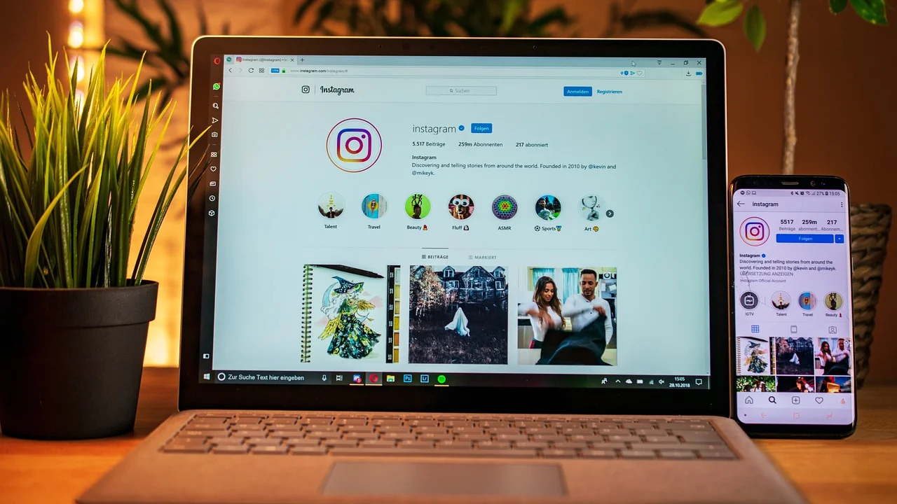 Stories agrupados em coleções no perfil