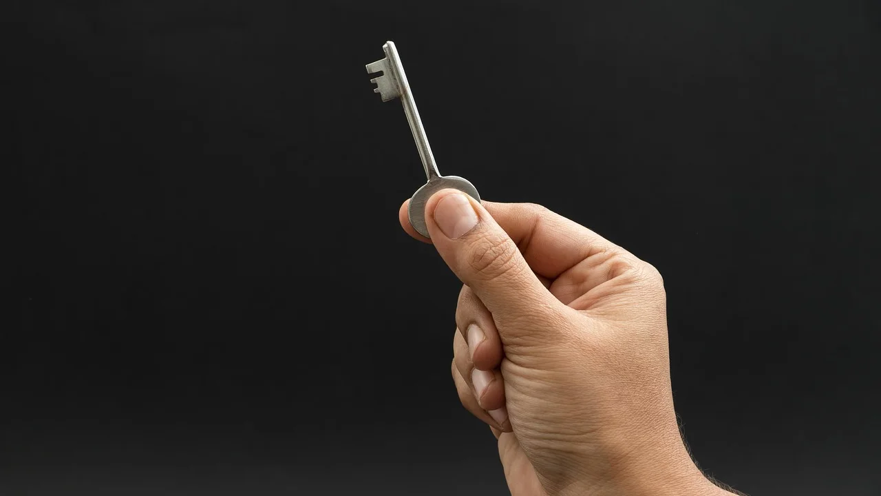 Corretora analisa demonstrativo de administração imobiliária