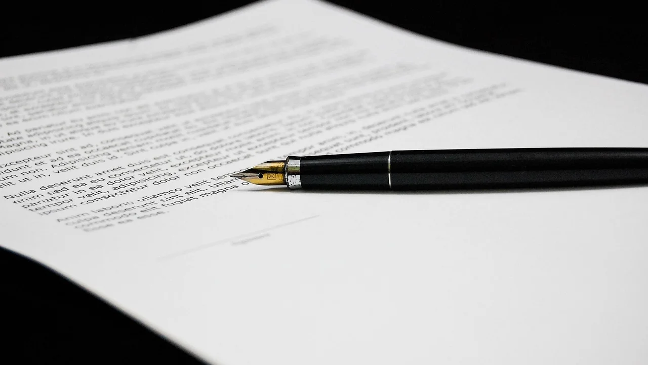 Pastas digitais organizadas para armazenar documentos importantes.