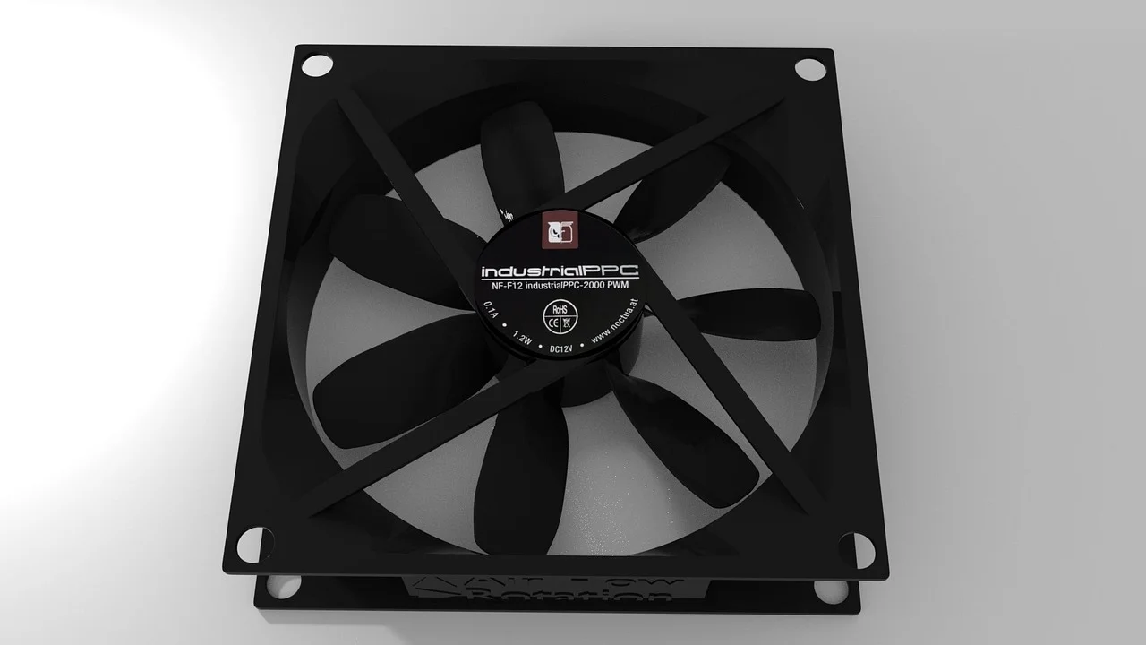 Jato curto de ar comprimido aplicado na saída de ar do computador.
