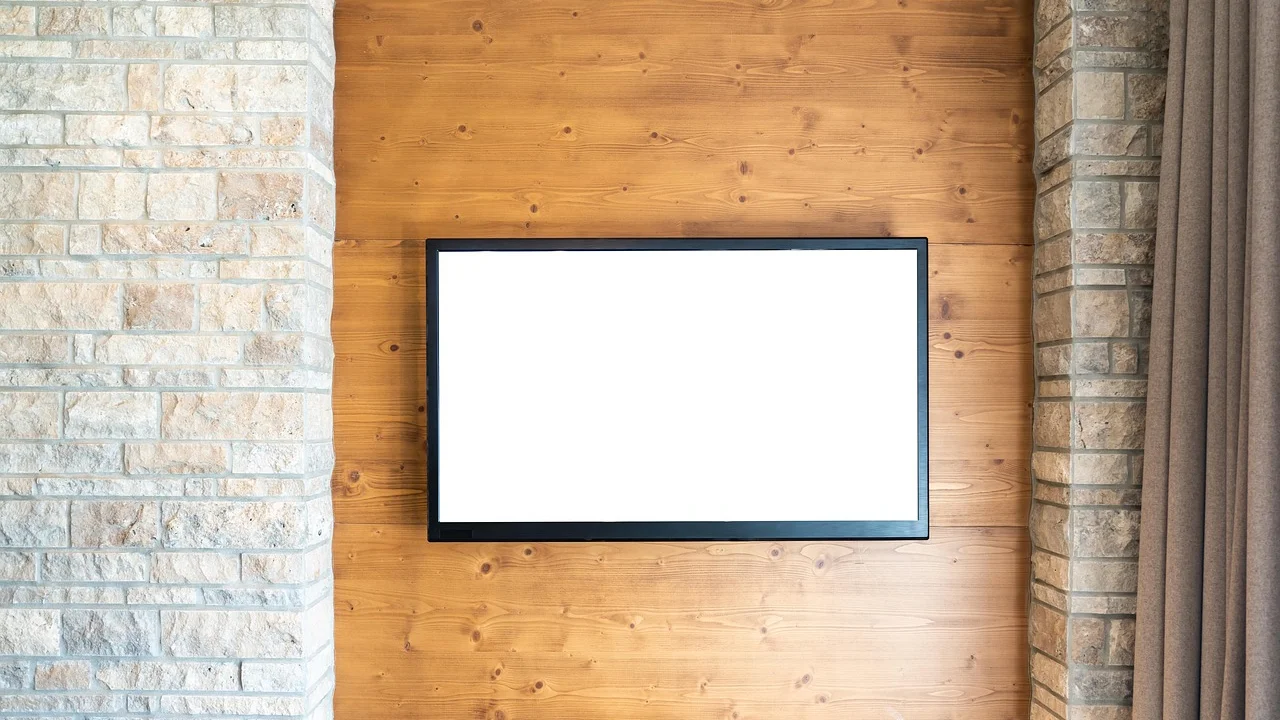 Smart TV exibindo aplicativo de streaming na tela inicial