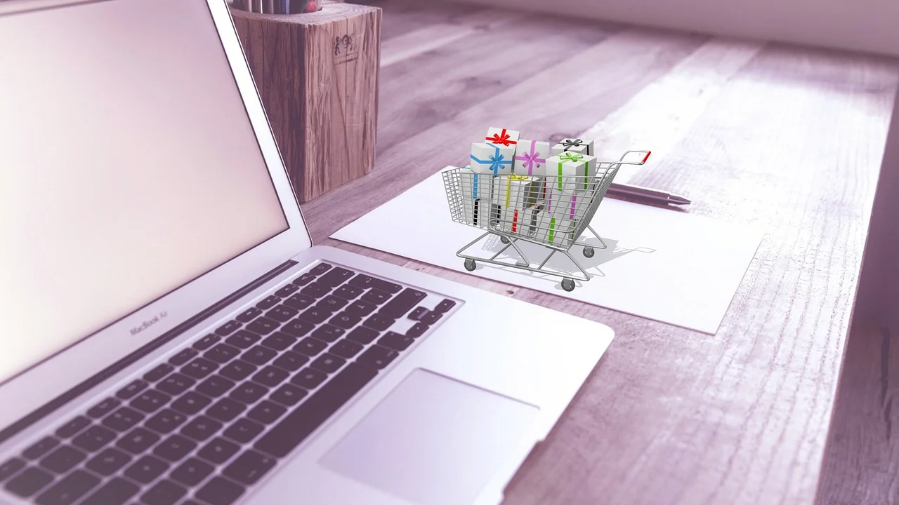 Conversa de compra e venda pelo Messenger