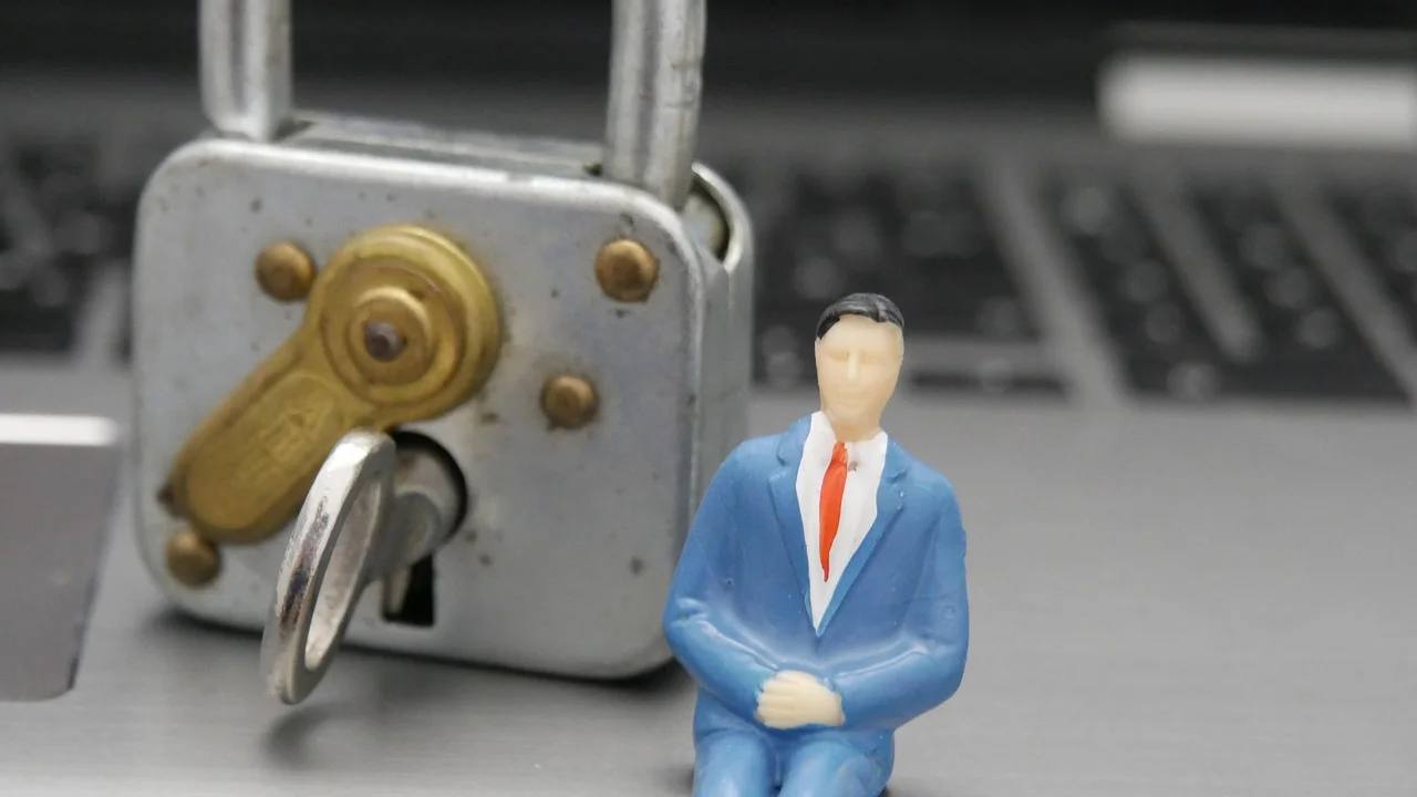 Tela de aplicativo exibindo opções para criar senhas fortes.
