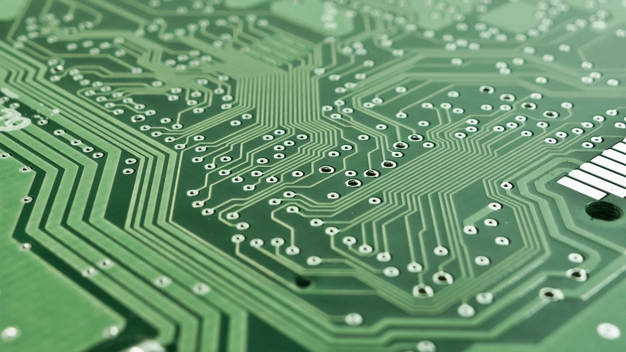 Placa-mãe com componentes ligados à segurança do computador.