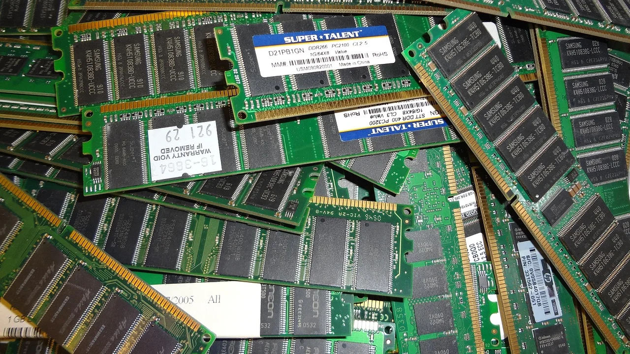 Componentes de hardware organizados para um upgrade de computador