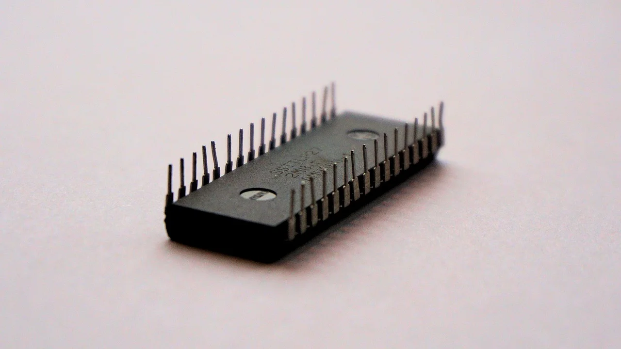 Placa de vídeo e processador são os principais consumidores do sistema.